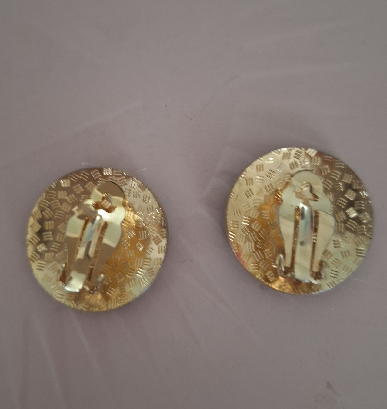 Boucles d'oreille: Ohrclipse Rot Emaile.Neuwertig – D'occasion à Kerzers par ExpressoTerreno 1