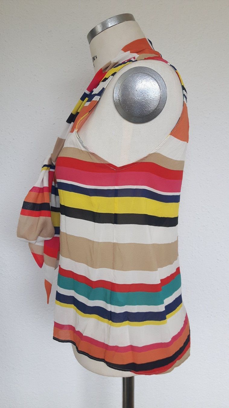Camicette: Fröhliche  Seidenbluse mit Schluppe  Gr. 36 Alice&Olivia – Usato da Beckenried venduto da SylvkensWorld 3