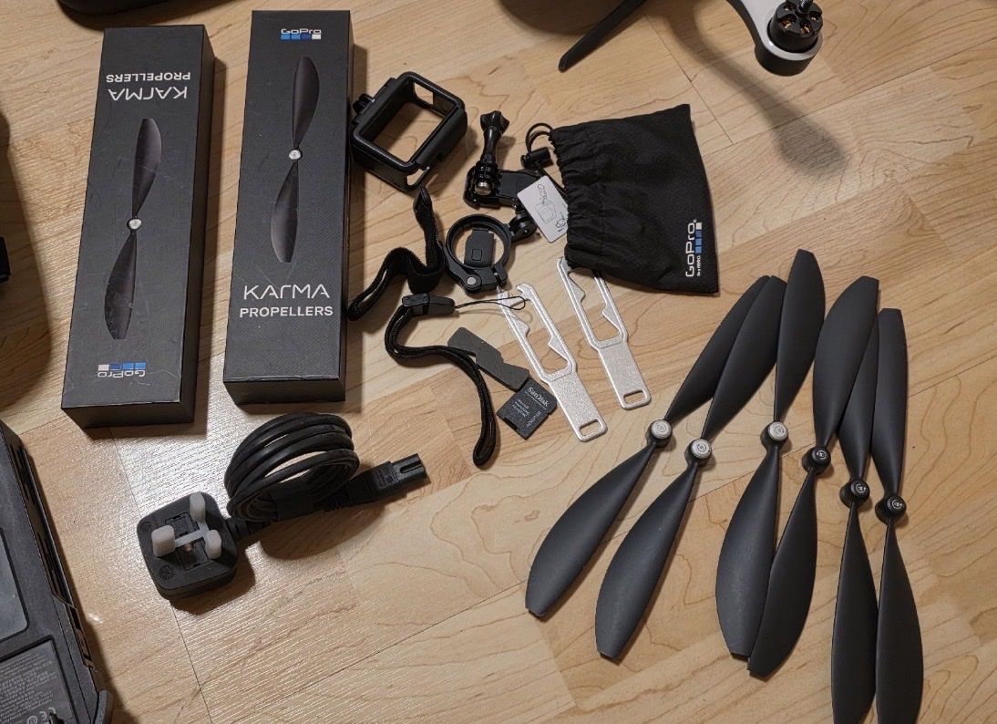 Caméscopes: GoPro Karma Drone with Accessories Set! – D'occasion à Ehrendingen par bubulence 3