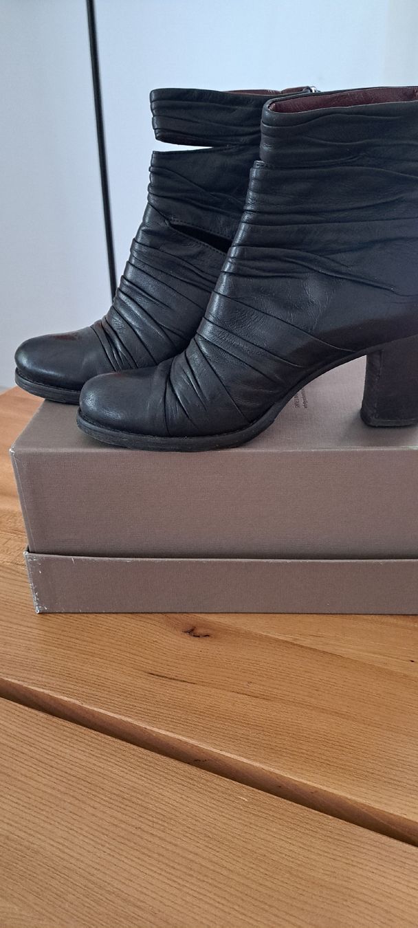 Damenschuhe: Bottines de cuir – Gebraucht aus Muralto von oscara1975 4