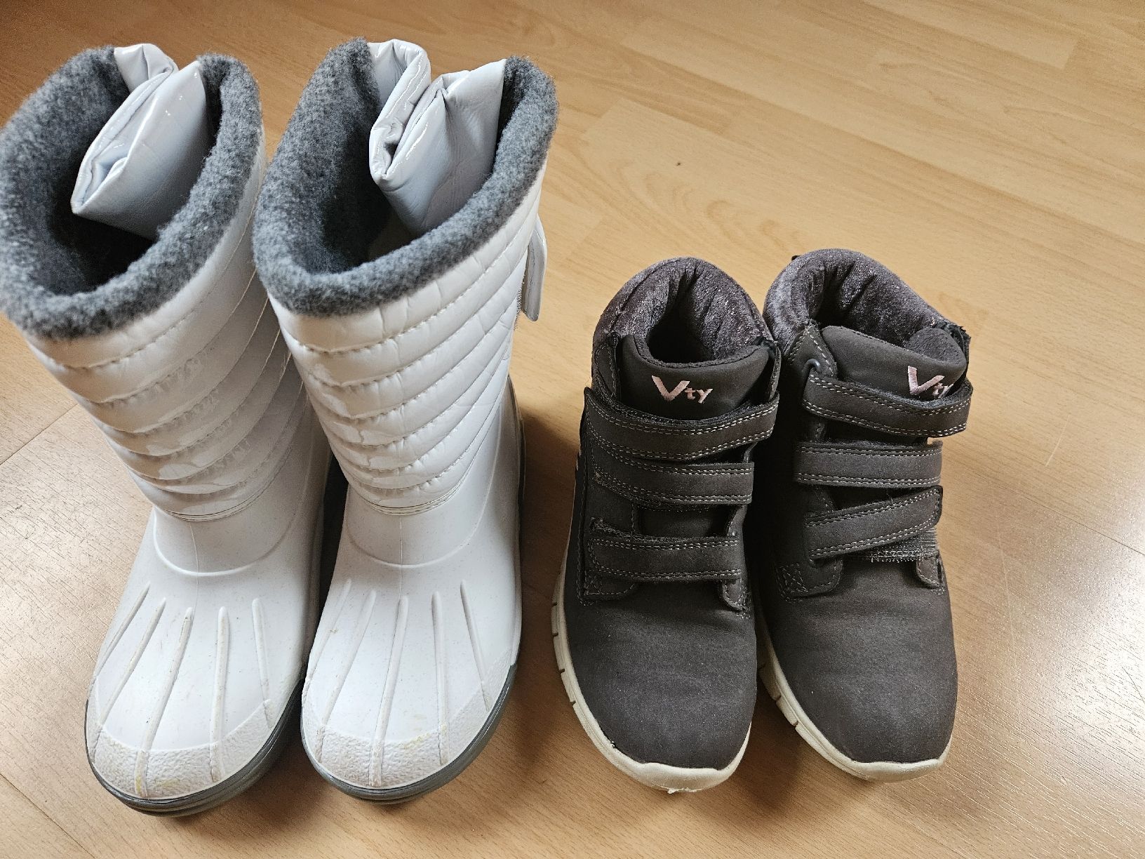 Scarpe per ragazze: Winterschuhe Gr.33 – Usato da Oberkulm venduto da Preneur 5