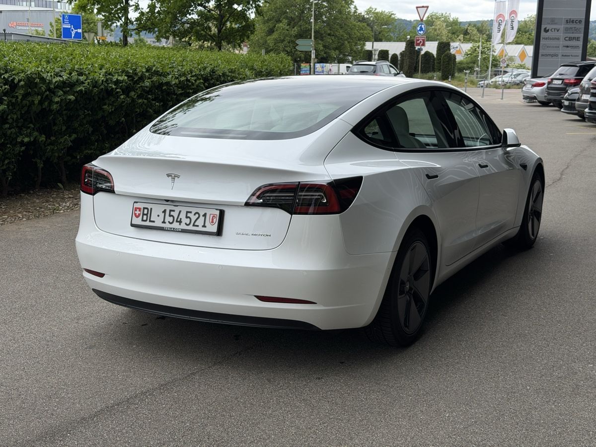 Tesla Automobili: Tesla Model 3 Longrange 2022 Weiss/Weiss – Usato da Pratteln venduto da FabianApp 1