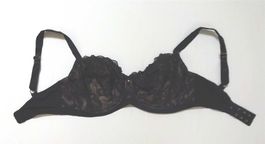 Triumph - Spitzen BH - Delicate Essence W - Grösse 75 F