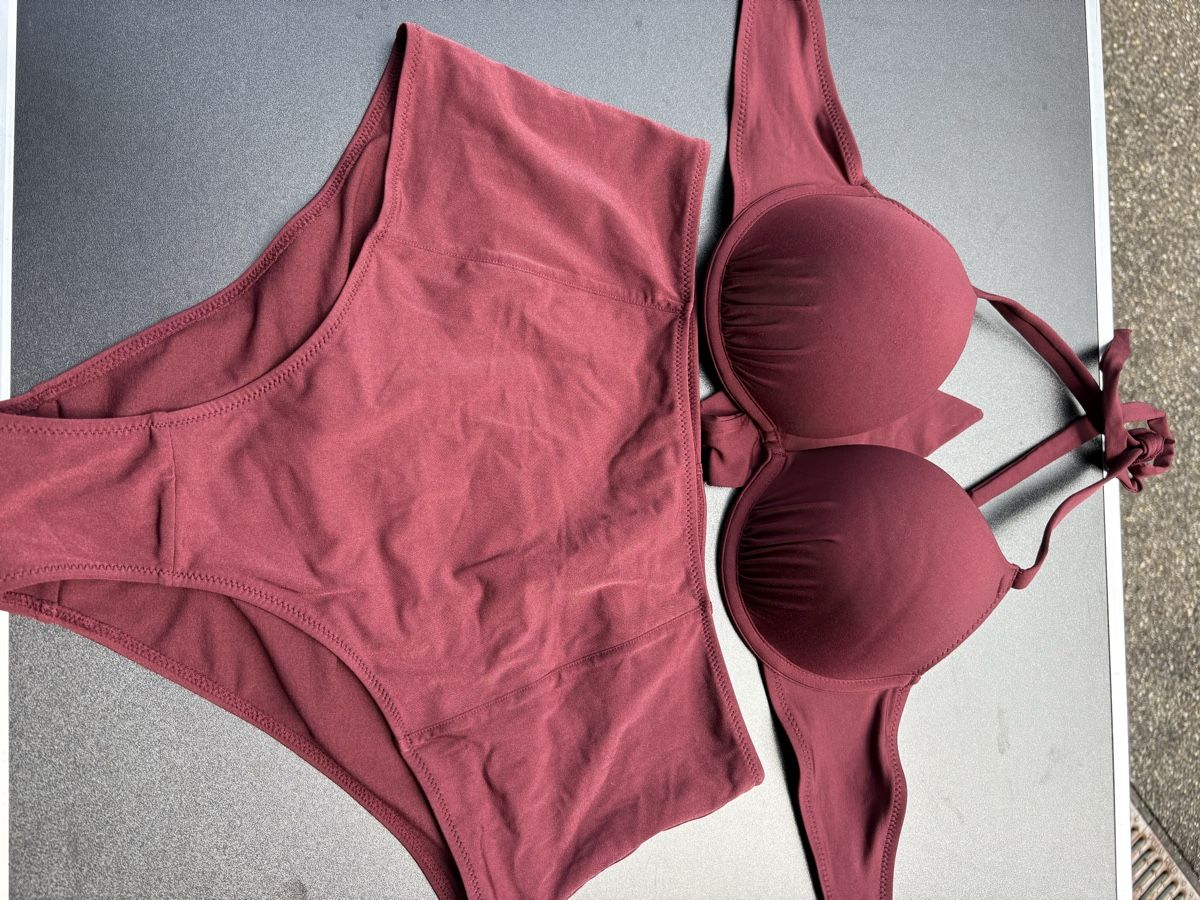 Costumi da bagno & Bikini: Bikini neuwertig 75 c/40 – Usato da Zürich venduto da Sundaygirl 1