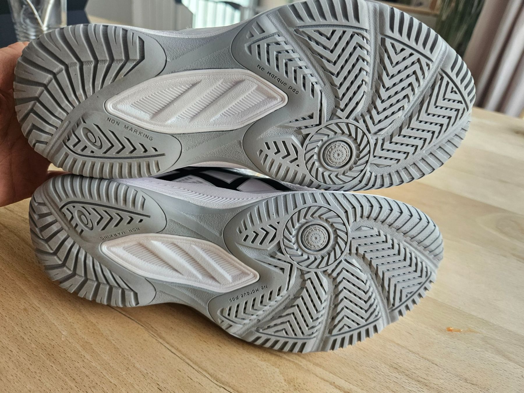 Asics Schuhe für Jungen: Turnschuhe Asics, Gr.37 – Gebraucht aus Chur von nataliiaw 3