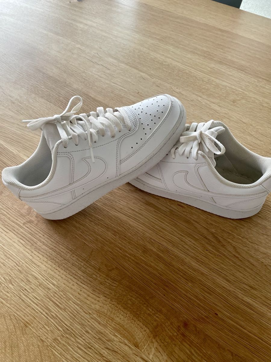 Nike Scarpe da uomo: Nike Sneaker, weiss, neuwertig  – Nuovo (secondo la descrizione) da Wangen an der Aare venduto da DiGe 2
