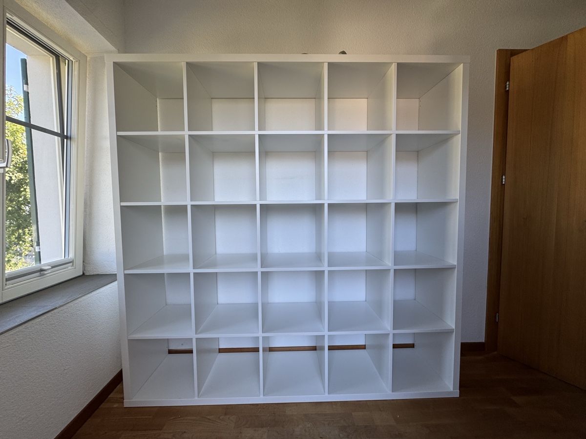 Ikea Regale: Weiss 5x5 Kallax Schrank – Gebraucht aus Wald ZH von StefaNes88 1