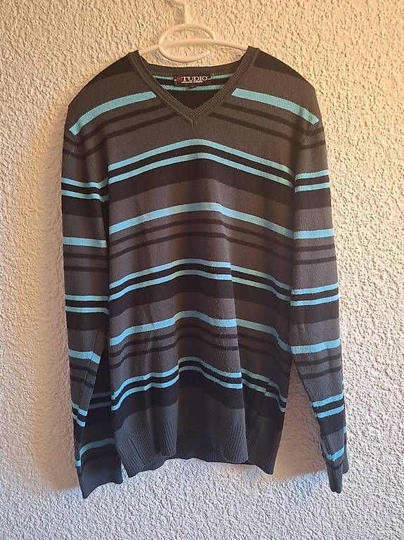 Pulls & Sweat-shirts: Sweatshirt/Pullover Herren Grösse L – D'occasion à Belp par ced_y8hx