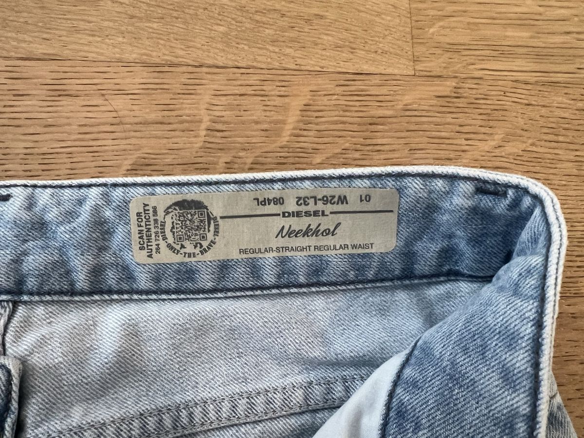 Diesel Jeans: Diesel Neekhol Jeans Gr. 26/32 – Nuovo (secondo la descrizione) da Zürich venduto da Honeybee7 1