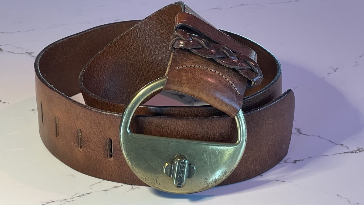 Diesel Cinture: Damengurt DIESEL, aus Leder, Länge ca. 100cm – Usato da Thalheim venduto da mavilim