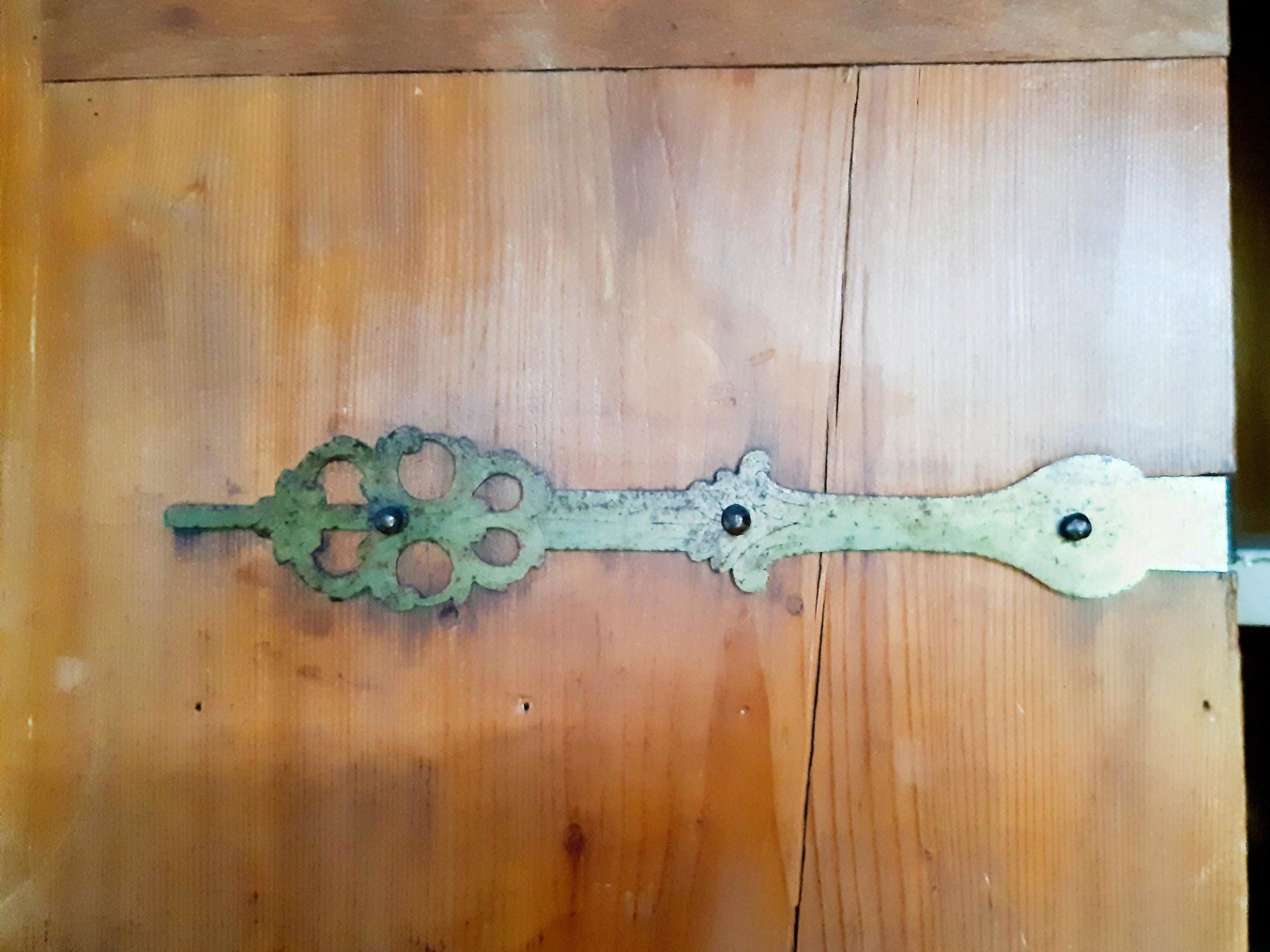 Schränke: Barocker Kleiderschrank – Gebraucht aus Basel von graillard 7