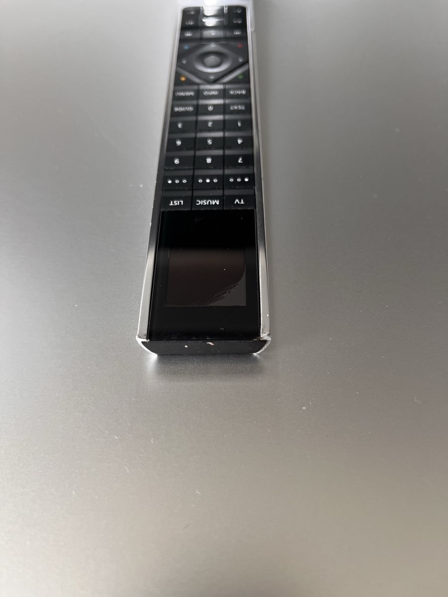 Bang & Olufsen Telecomandi: Bang & Olufsen Beoremote One Alu – Usato da Frasnacht venduto da ma-at 2