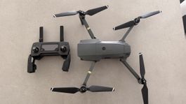 DJI Mavic Pro Drohne mit Fernsteuerung und Koffer