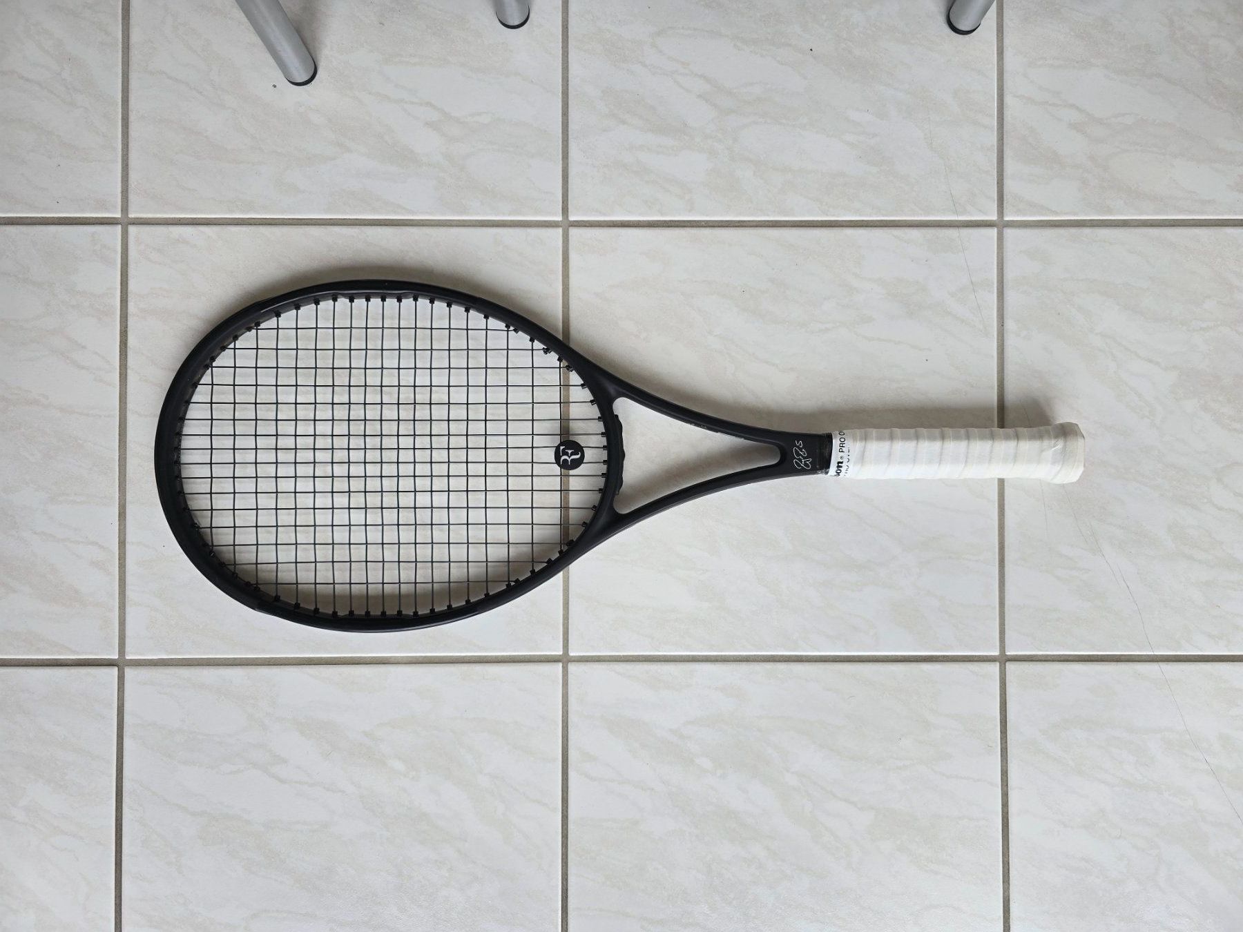 Wilson Racchette: Wilson Pro Staff RF 97 V11 Autograph Roger Federer – Usato da Hausen AG venduto da 1stok