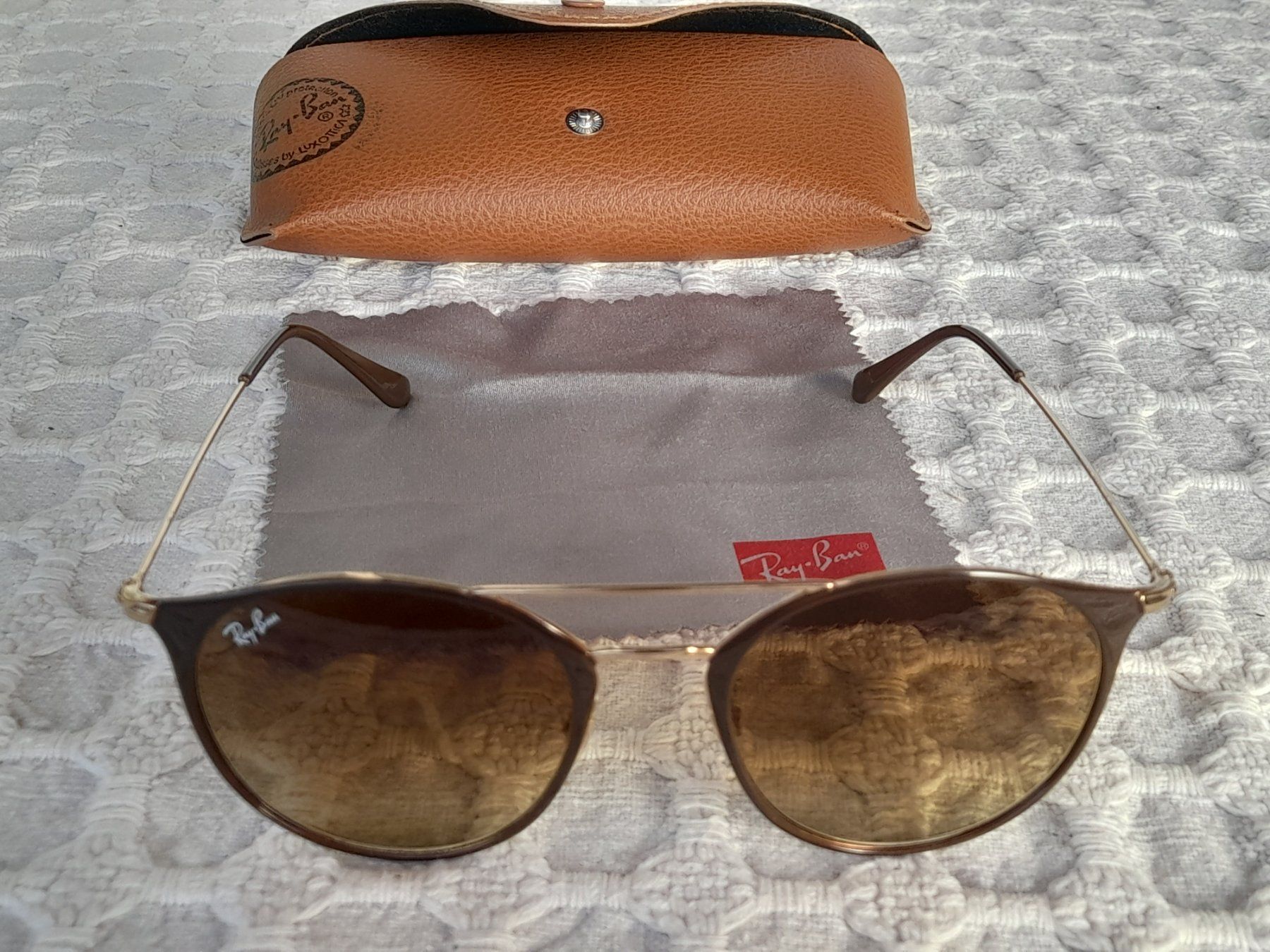 Ray-Ban Occhiali & Lenti: Ray-Ban Sonnenbrille mit Etui – Usato da Thun venduto da Treff.....e 9