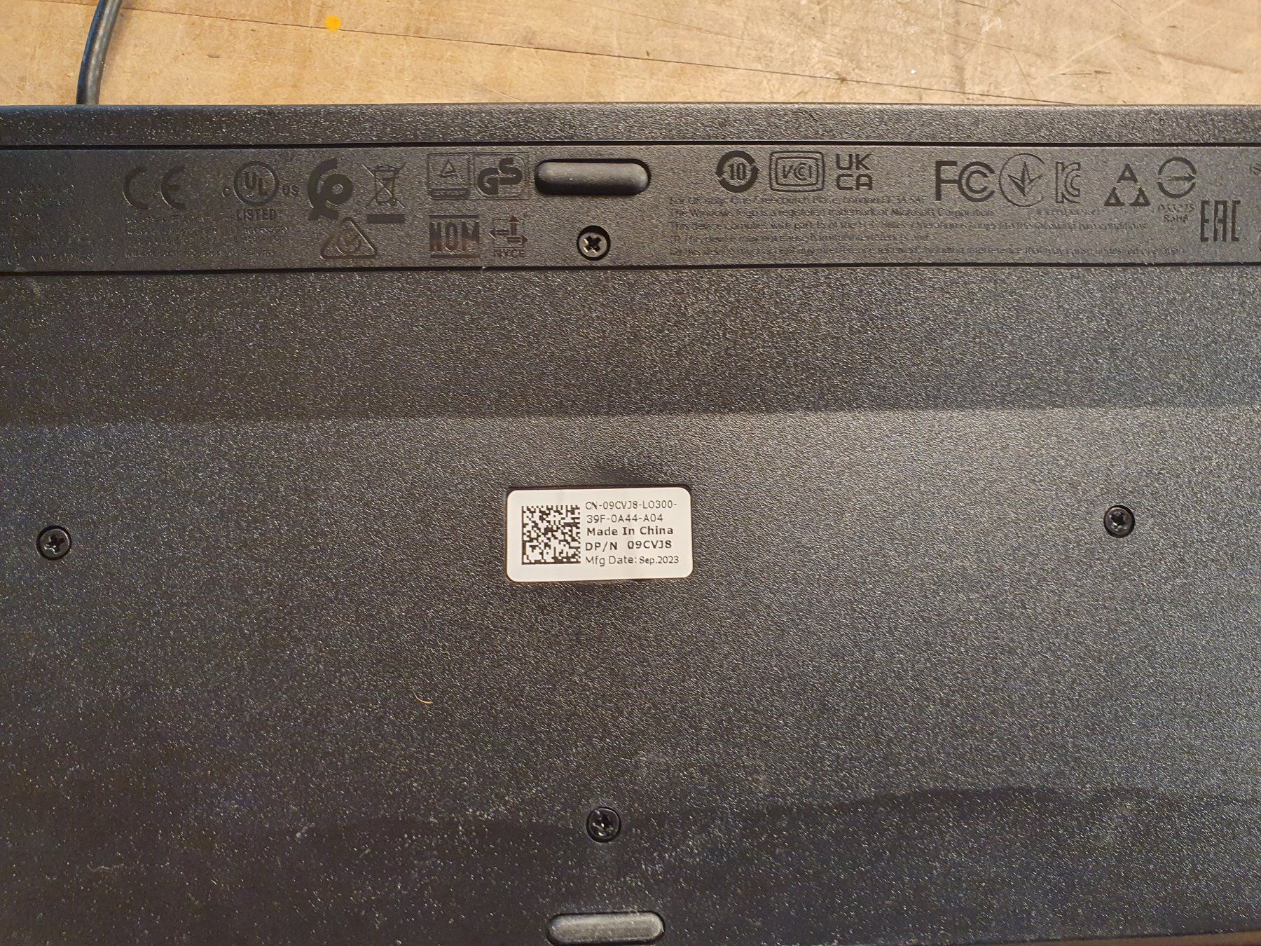 Claviers: Dell Wired Keyboard eine Stütze abgebrochen – D'occasion à Zürich par loosebone 8