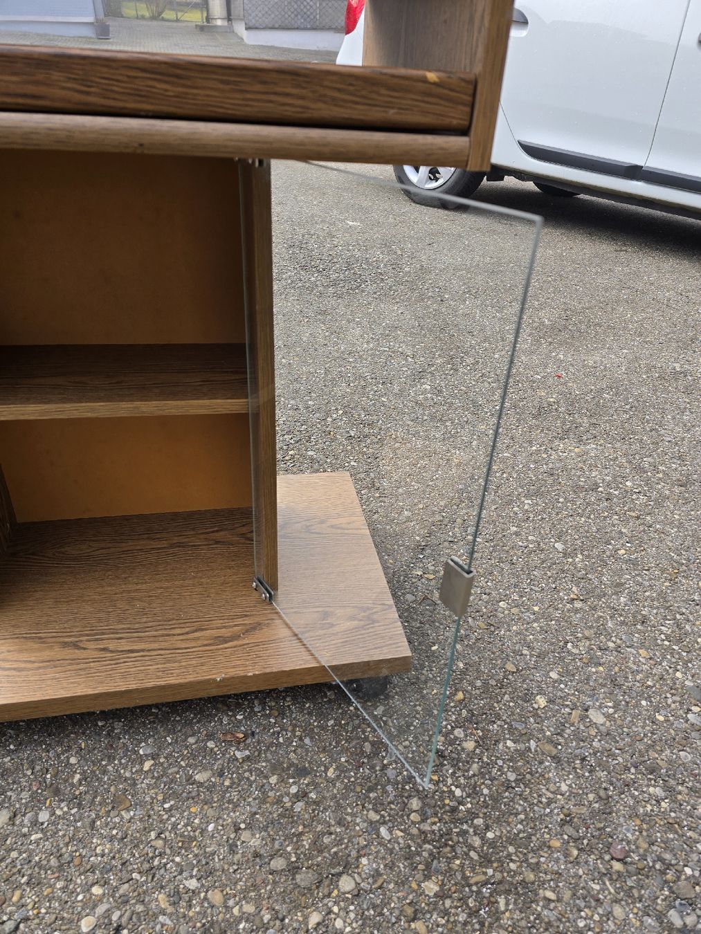 Vetrine: Vintage Design Möbel, Holz Tisch mit Glasvitrine, – Usato da Mettlen venduto da elios0888 9