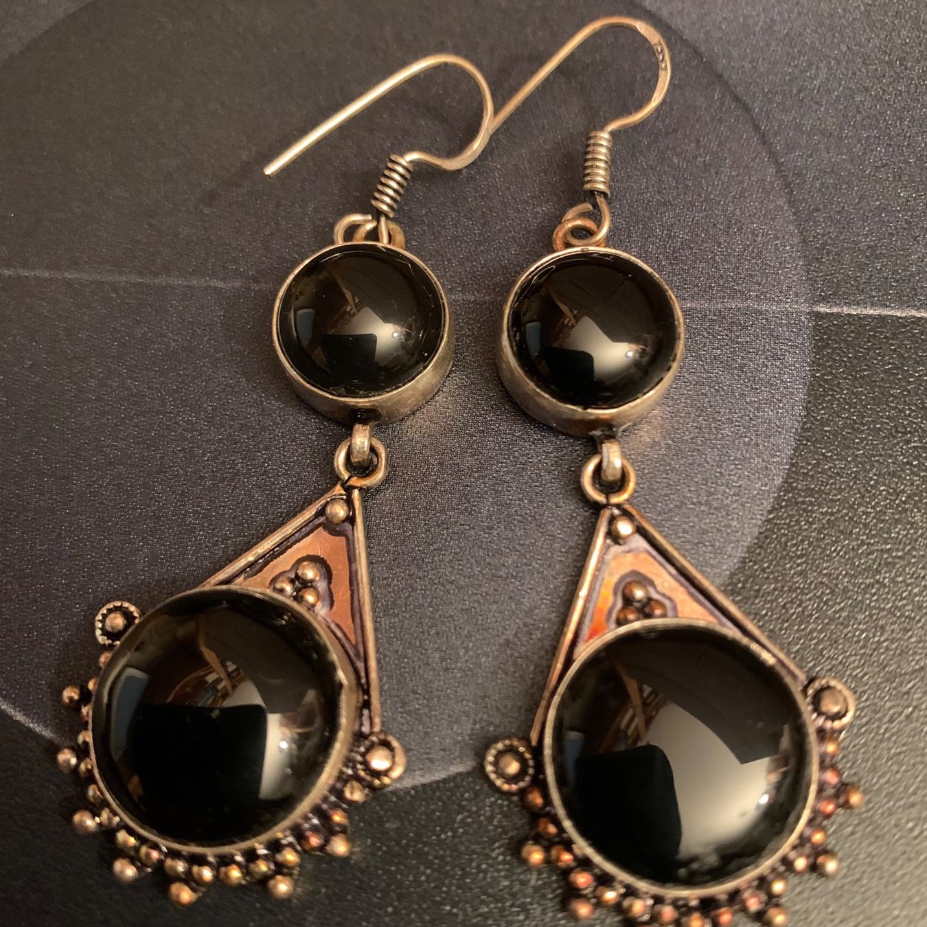 Orecchini pendenti & Orecchini a lobo: Schwarze Ohrringe, Ethno Look, Vintage Stil – Nuovo e nell'imballaggio originale da Hinteregg venduto da GARANTA 3