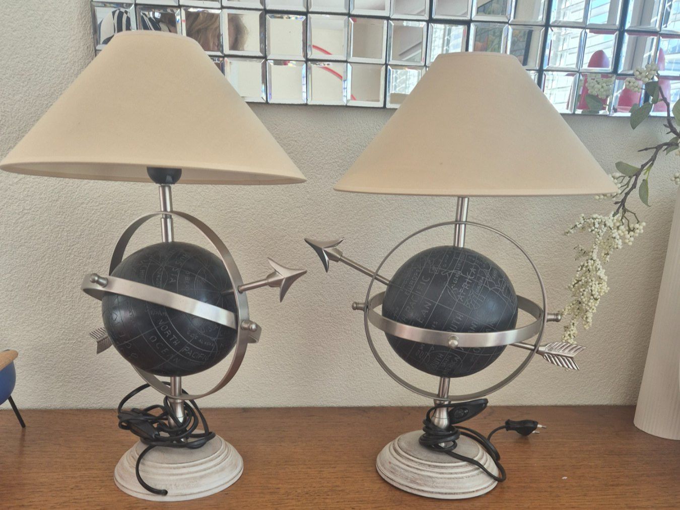 Lampen: 2 lampes de chevet Globe neuves – Gebraucht aus Fully von tameab