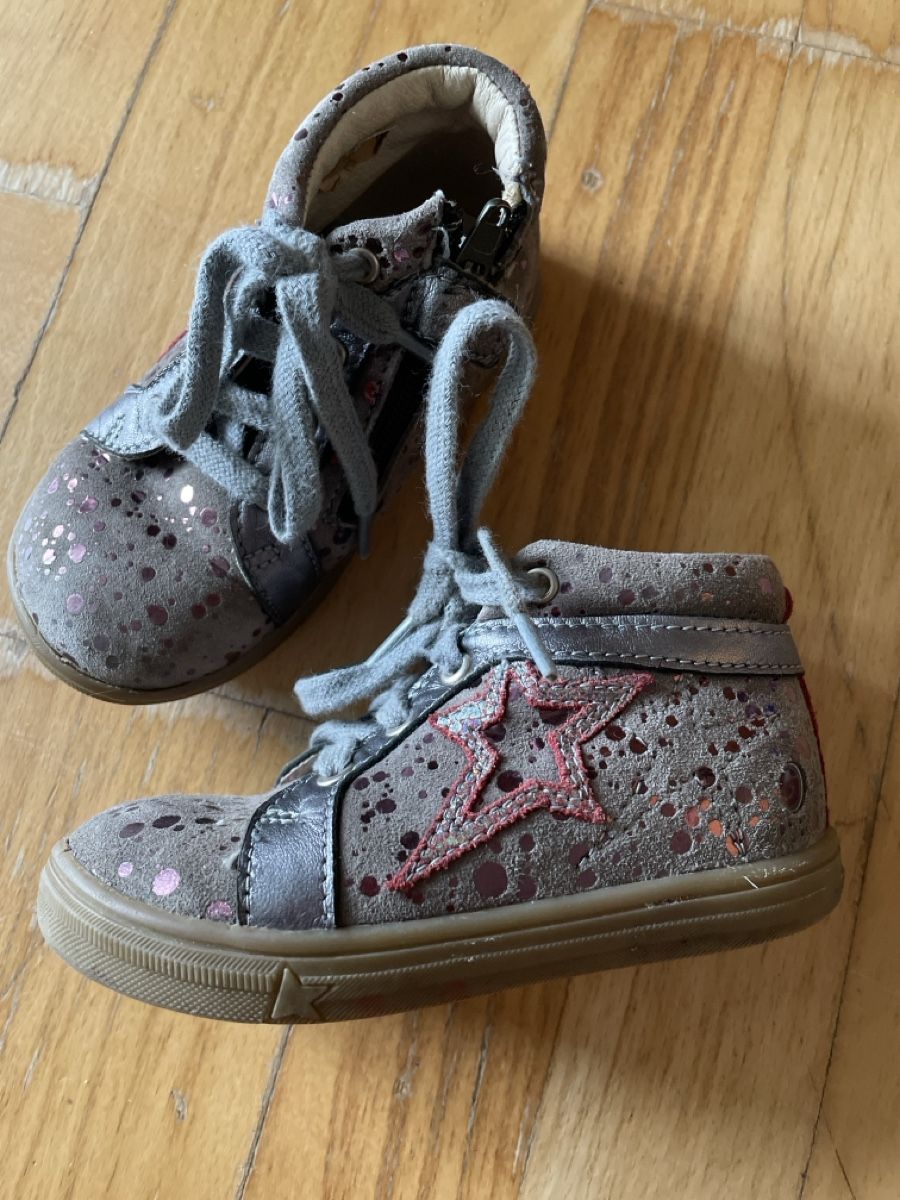 Scarpe per ragazze: Mädchenschuhe Gr. 23 – Usato da Schönenberg TG venduto da cocifrosch94 1