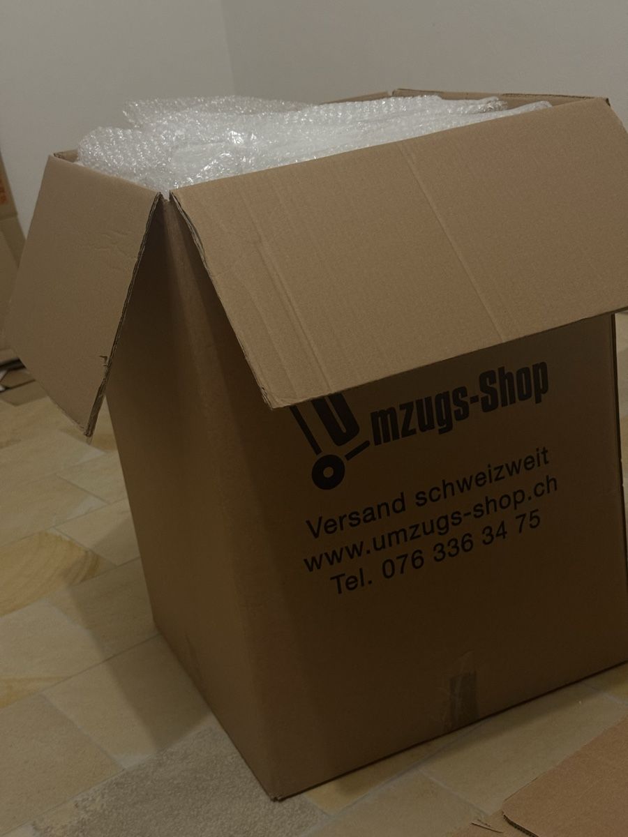 Cartons: Umzugkarton  – D'occasion à Jona par abu_xjq7 1
