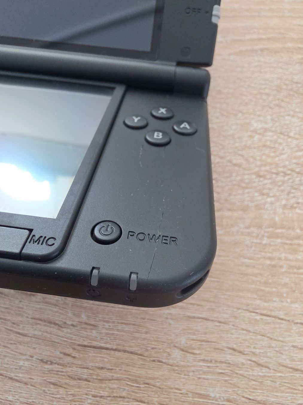 Nintendo Console: Nintendo 3DS XL in rot – Usato da Sempach venduto da Knuckles17 5