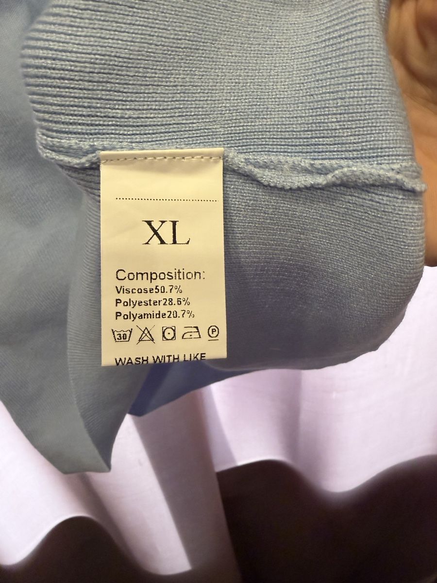 T-shirt: Hellblaues Top mit Perlenkragen, Gr. XL, neu – Nuovo (secondo la descrizione) da Walde AG venduto da Hanutta 1