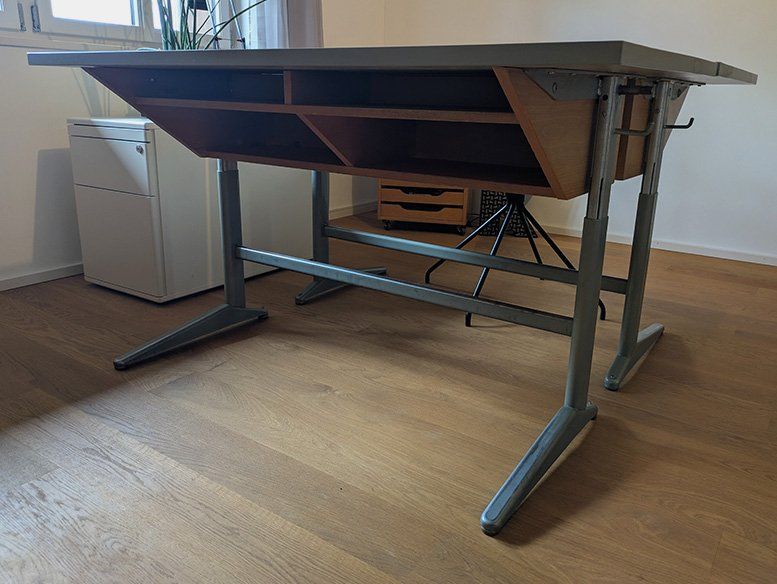 Scrivanie: Vintage Schultisch – Usato da Emmen venduto da beta_ja 2