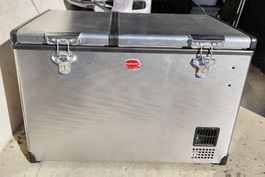 SnoMaster Expedition Series Kühl- / Gefrierbox 66 Liter