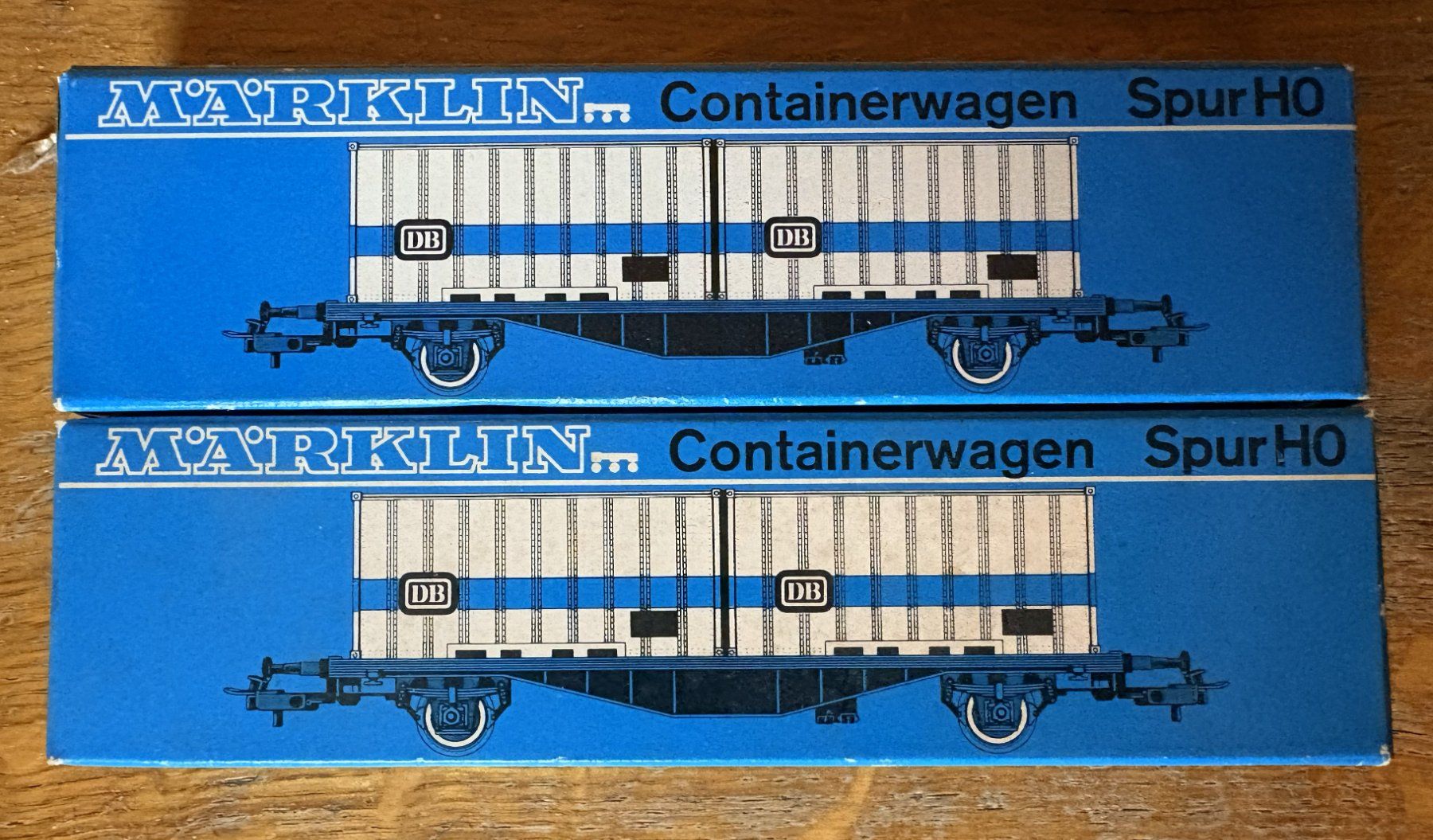 Märklin Modellini di ferrovie: Zwei Märklin H0 Hapag Lloid Containerwagen – Usato da Volketswil venduto da zwitsch33 2