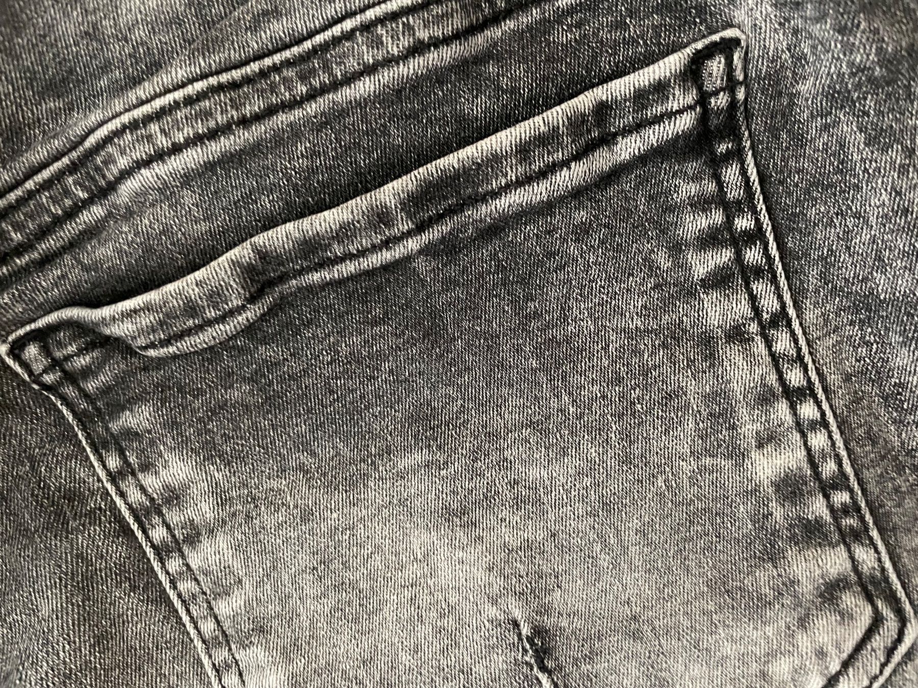 Mamalicious Jeans: Umstandsjeans Grauschwarz Gr. 31/32 mamalicious – Gebraucht aus Bülach von bjoernbenny 2