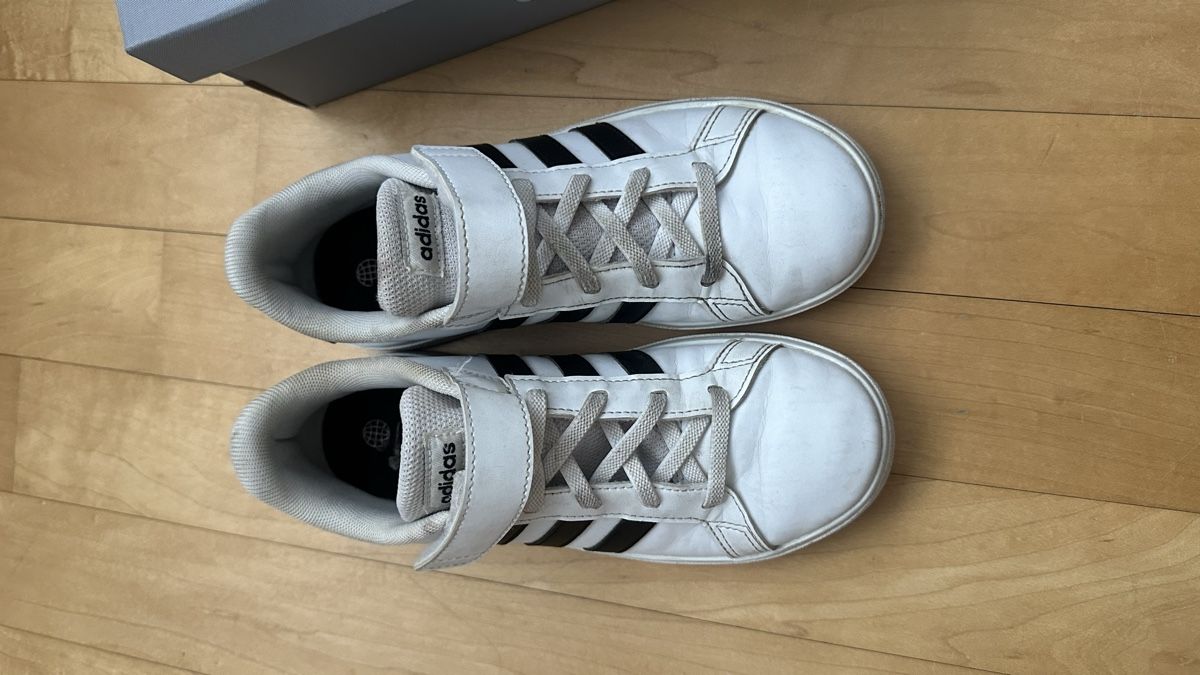 Adidas Schuhe für Jungen: Adidas Schuhe Gr.35 – Gebraucht aus Oensingen von dorian07 5