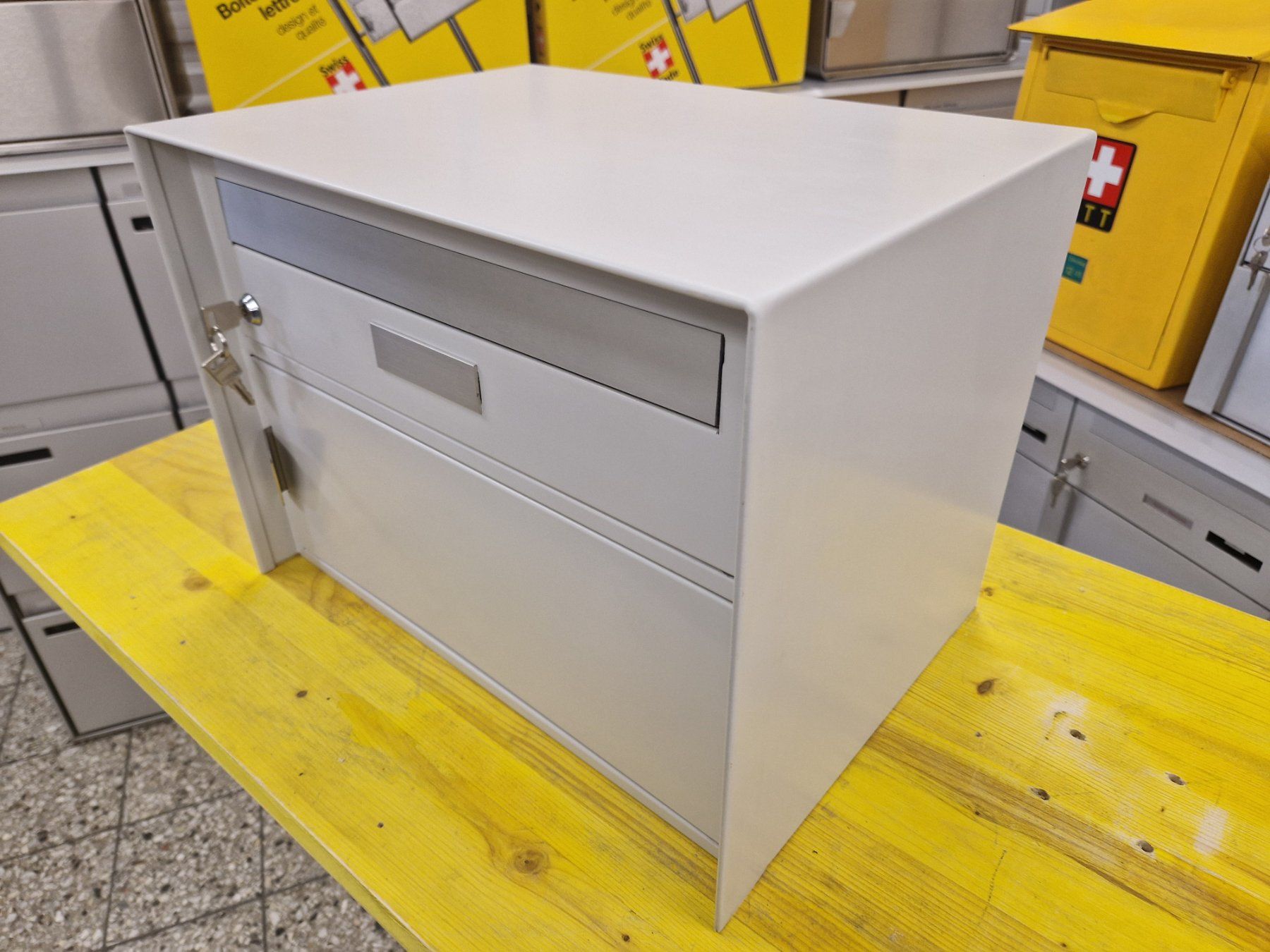 Sonstiges für Haushalt & Wohnen: Briefkasten ( Huber ) – Gebraucht aus Wiler b.Utzenstorf von bamaa-shop 1