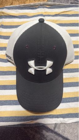 Under Armour Kappe schwarz guter Zustand
