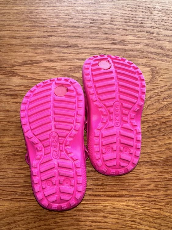 Crocs Scarpe per ragazze: Gr 22-23 crocs pink – Usato da Wettingen venduto da hak_52m8 2