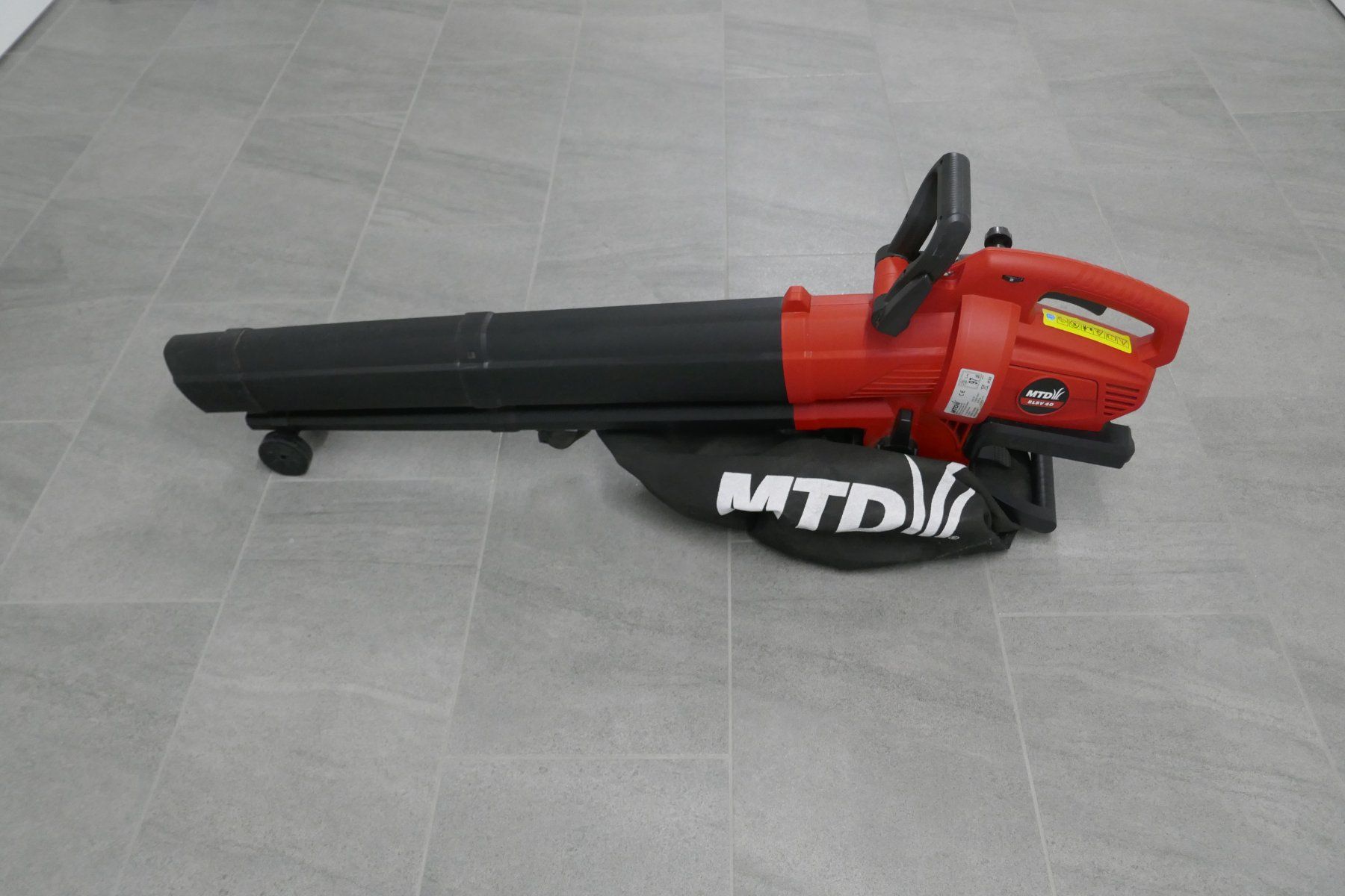 Mtd Soffiatori & Aspiratori per foglie: MTD Akku Laubsauger/Laubbläser – Usato da Russikon venduto da florro 1