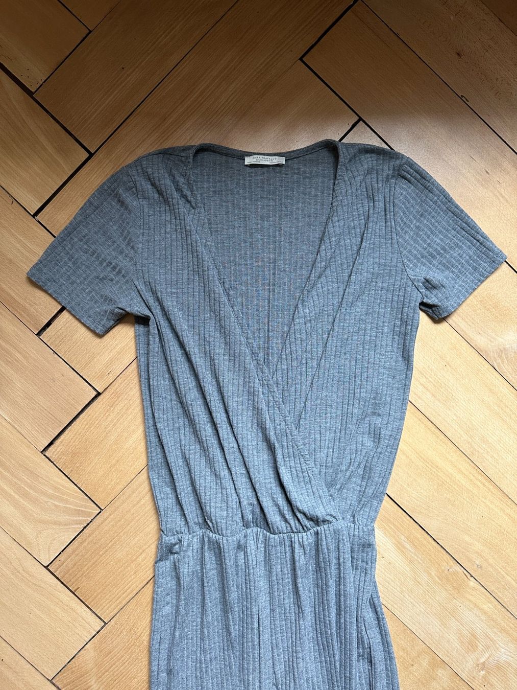 Zara Jumpsuits: ZARA - Jumpsuit hellgrau S – D'occasion à Zürich par Diazaio 1