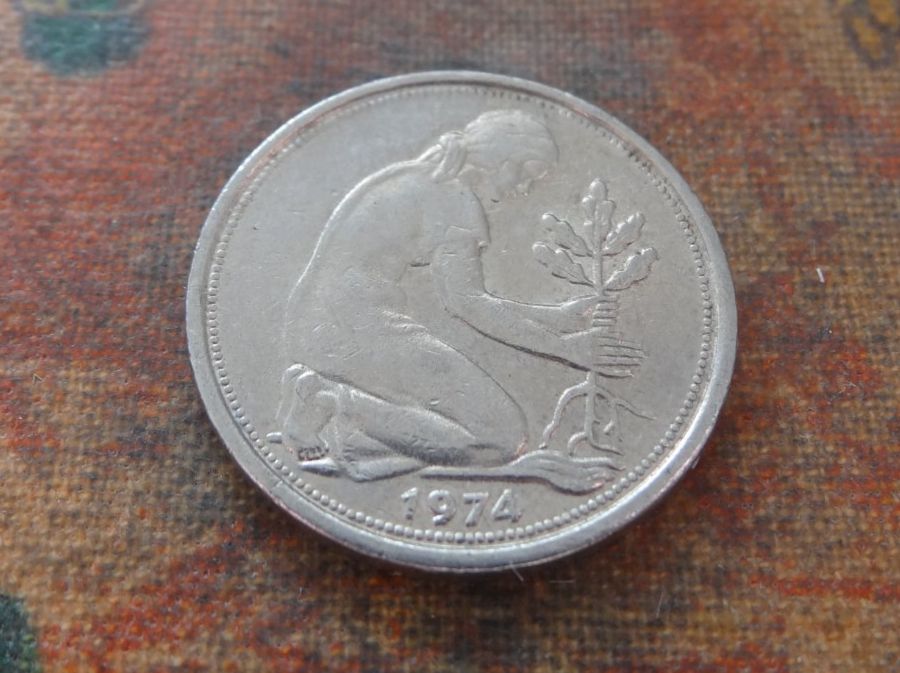Tutti le monete: DEUTSCHLAND 50 Pfennig 1974 – Usato da Romanel-sur-Lausanne venduto da Swift13