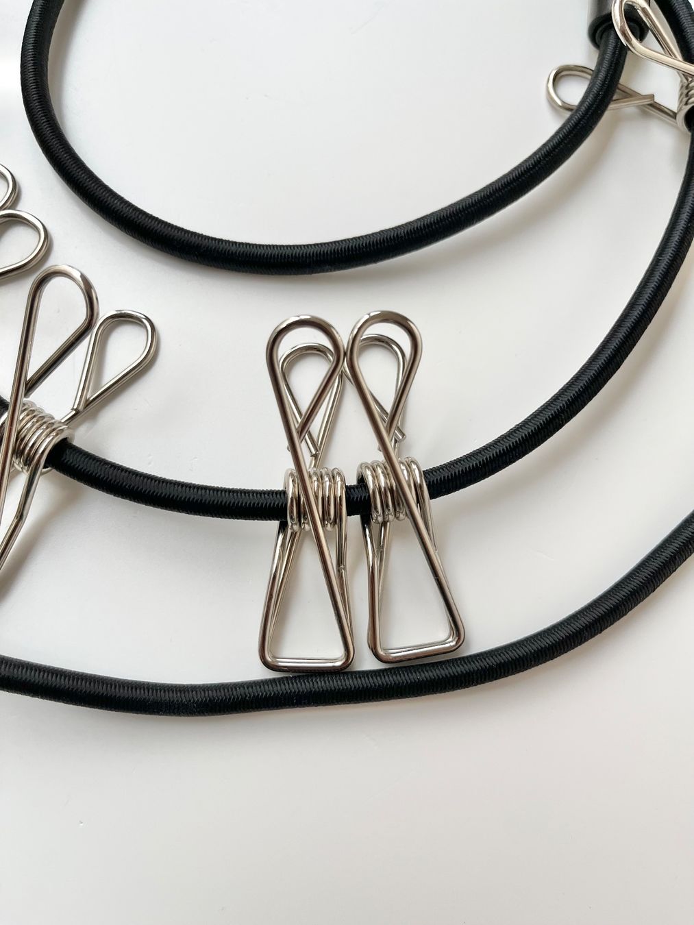 Tutte le decorazioni: Photo/Postcard elastic string with metal clips – Nuovo (secondo la descrizione) da Lucens venduto da metaD 2
