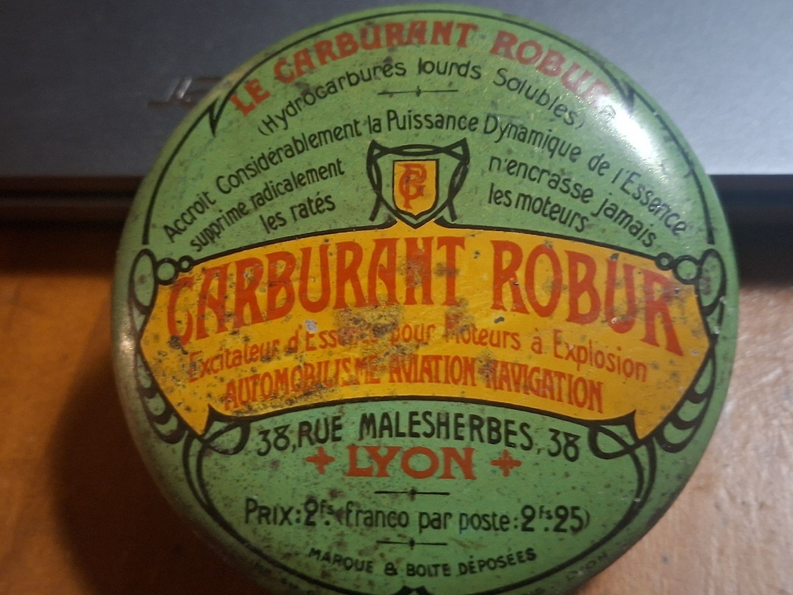 Autres accessoires p. véhicule: carburant ROBUR 1920 additif oldtimer shell esso castrol BP – D'occasion à lausanne par Nicolier0