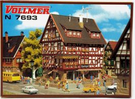 Vollmer N 7693 Fachwerkhaus mit Boutique,Licht, Bausatz, neu