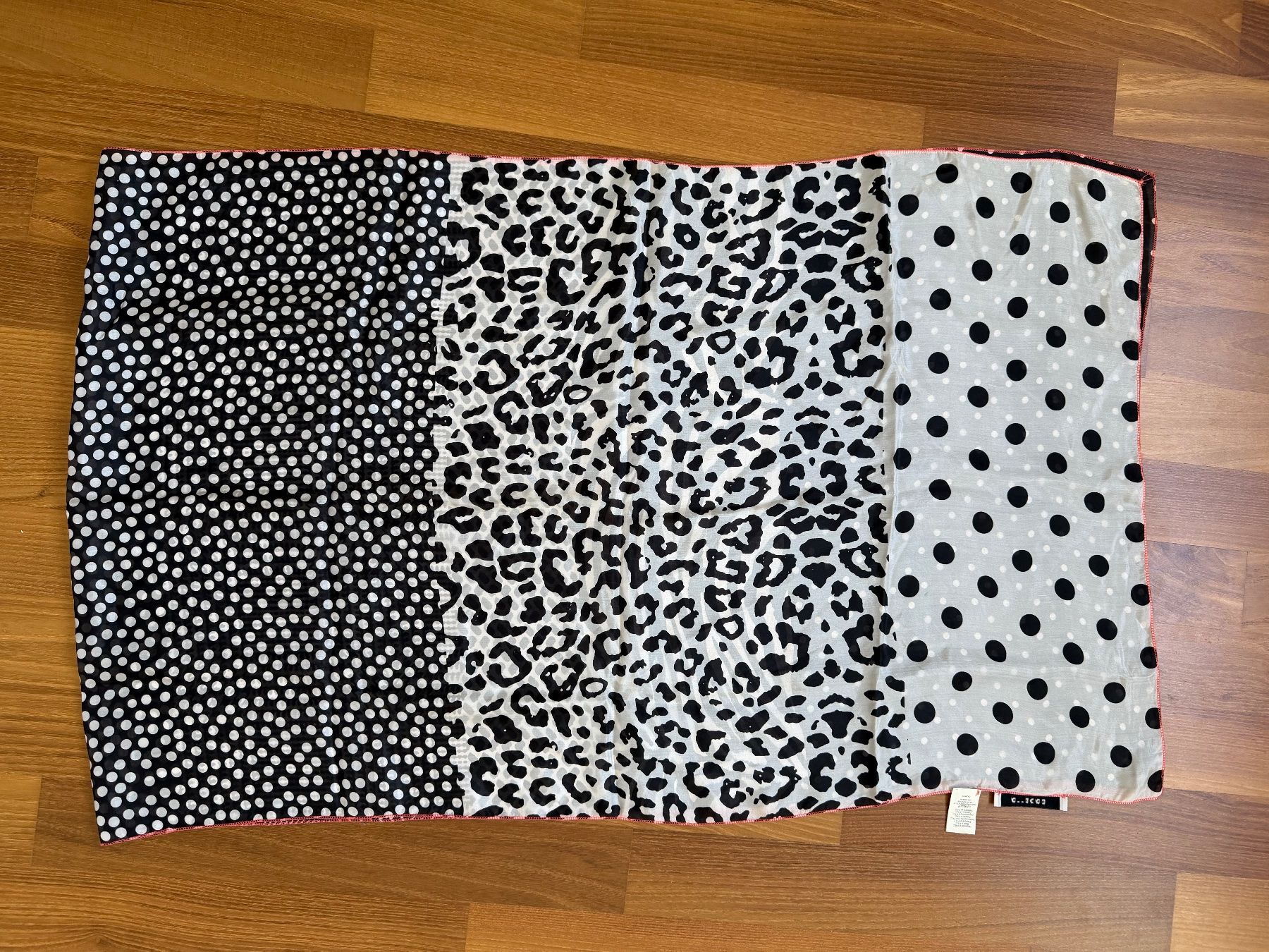 Codello Foulard & Sciarpe: Codello Seidenschal mehrfarbig gemustert – Usato da Buchs SG venduto da VintageHomeCH 3