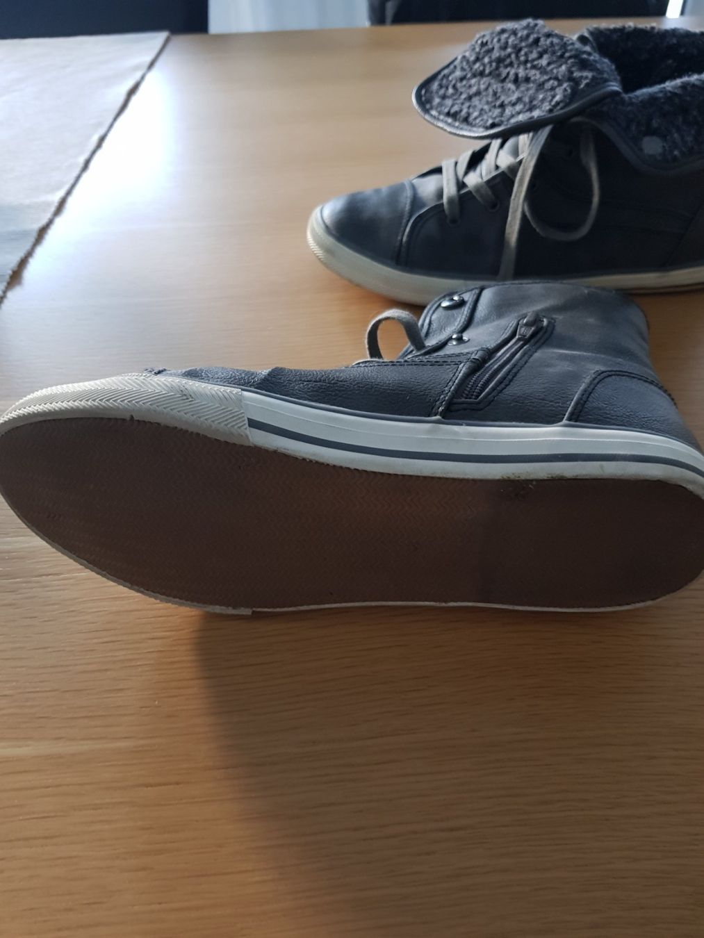 Scarpe da donna: Tolle  Sneakers   est.1978 – Usato da Stansstad venduto da leoni66 2