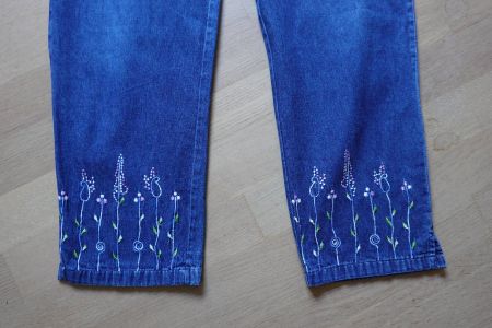 Hose Jeans blau mit Blumenstickerei - M - Harmony Collection