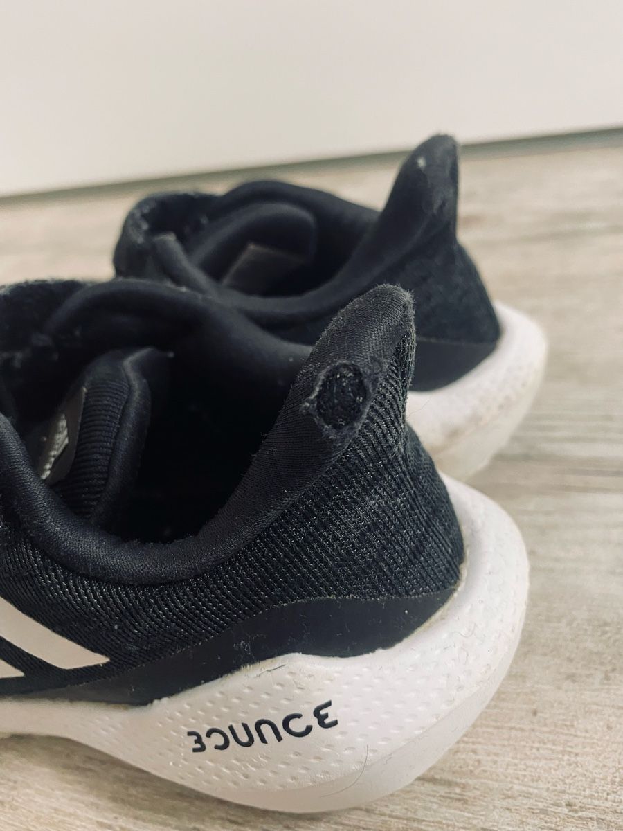 Adidas Scarpe per ragazzi: Adidas Bounce Turnschuhe, Grösse 31 – Usato da Niederwil AG venduto da Rola77 4