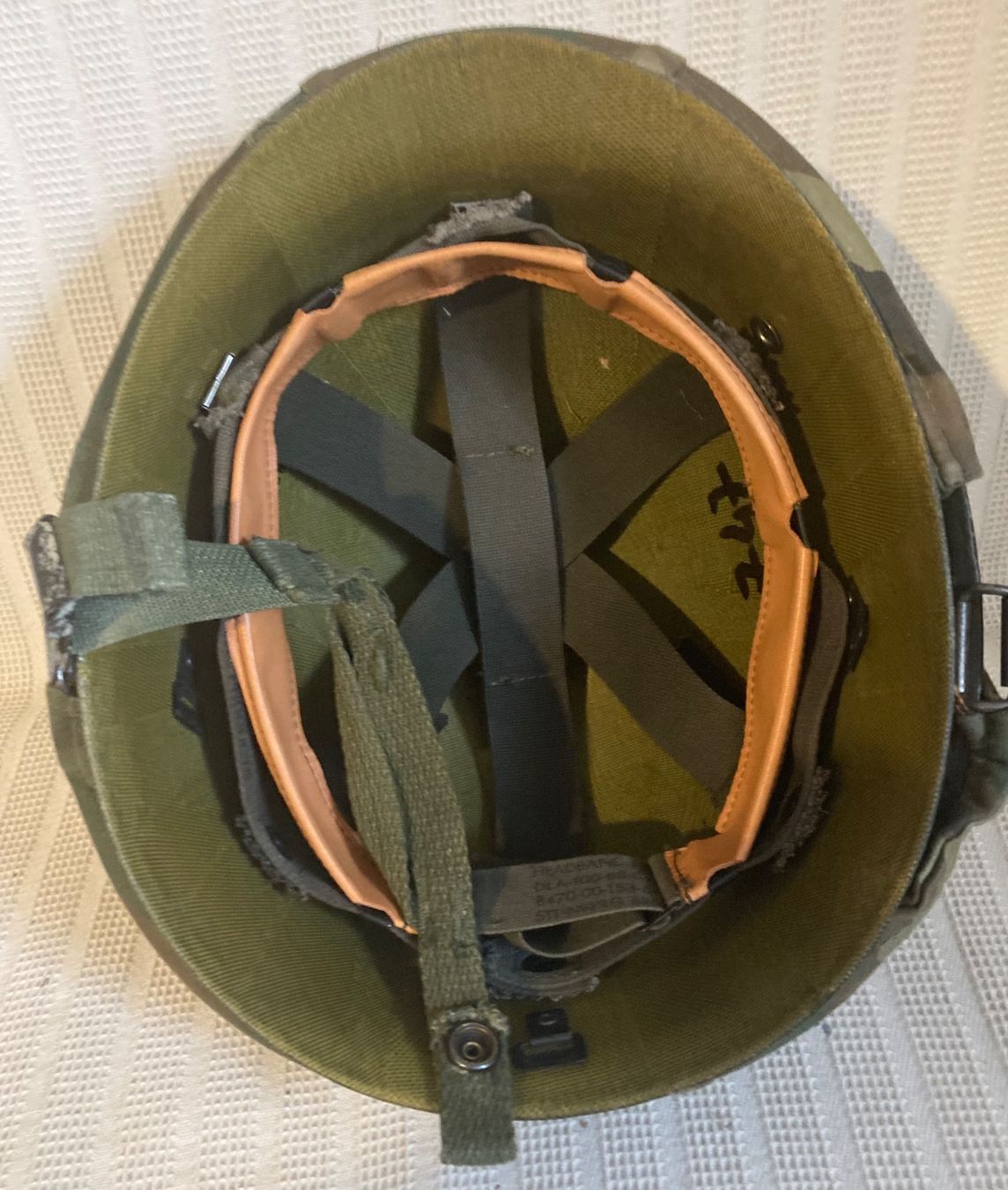 Uniformes & Effets: casque militaire – D'occasion à Bussigny par JPS06 3