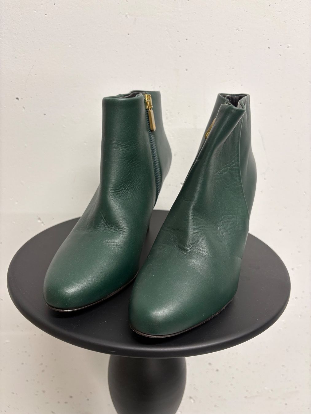 Navyboot Scarpe da donna: Navyboot Stiefelette Gr. 37 Leder grün Ankle Boots – Nuovo (secondo la descrizione) da Regensdorf venduto da secondchancefashion 1