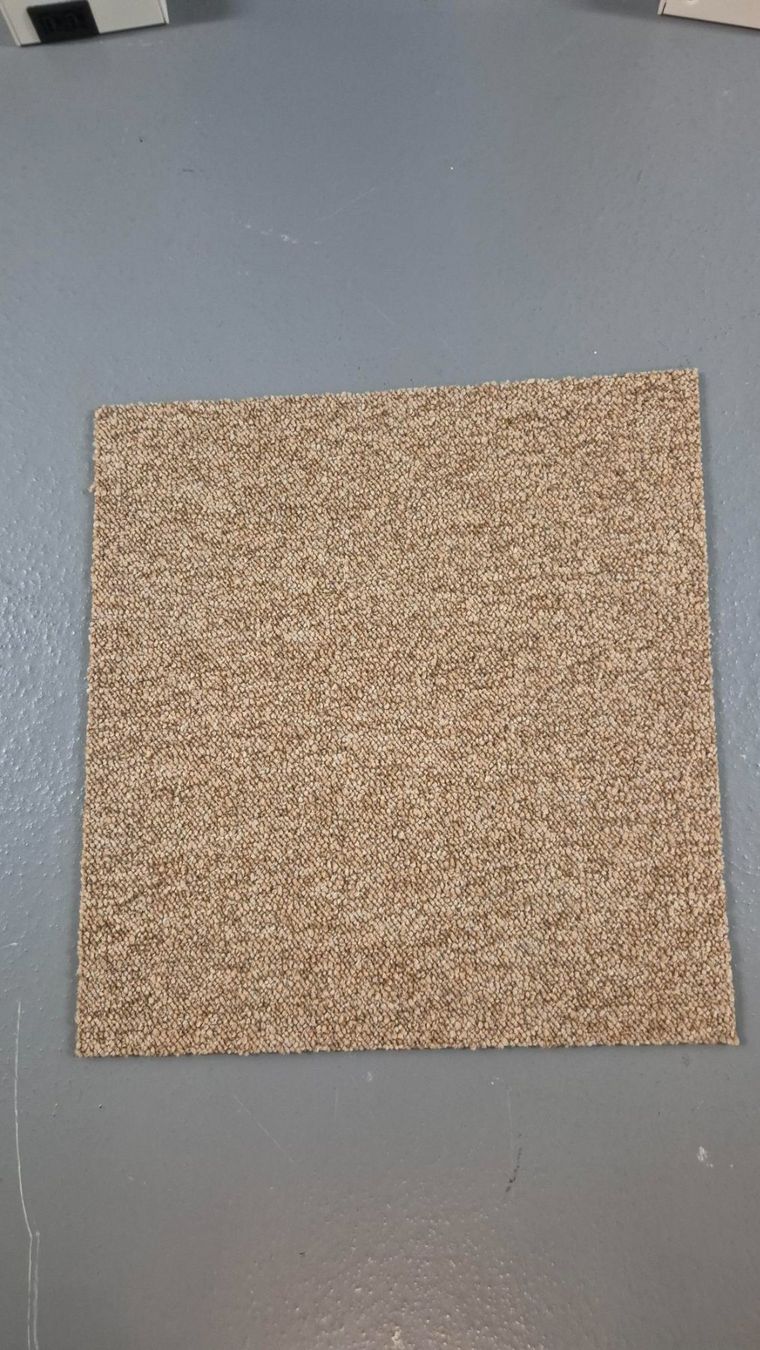 Rivestimenti per pavimenti: Dalle de moquette beige - Interface – Nuovo e nell'imballaggio originale da Genève venduto da fil_l9hj