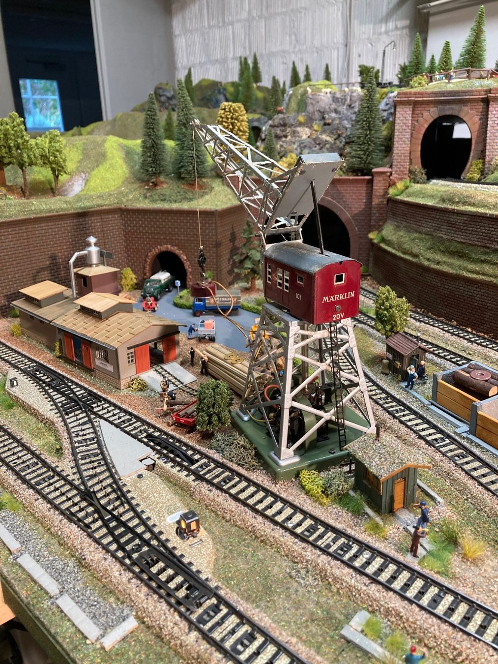 Märklin Modelleisenbahnen: Wunderschöne Märklin-Modellbahnanlage – Gebraucht aus ostermundigen von Rastelbaum 4