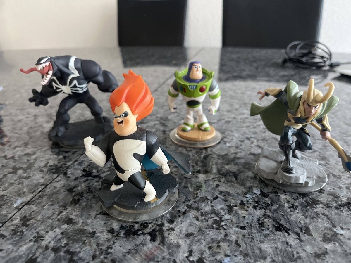 Disney Statuette: Disney Infinity Lot Figurines et Power Discs - – Usato da Crissier venduto da Texavery01 6